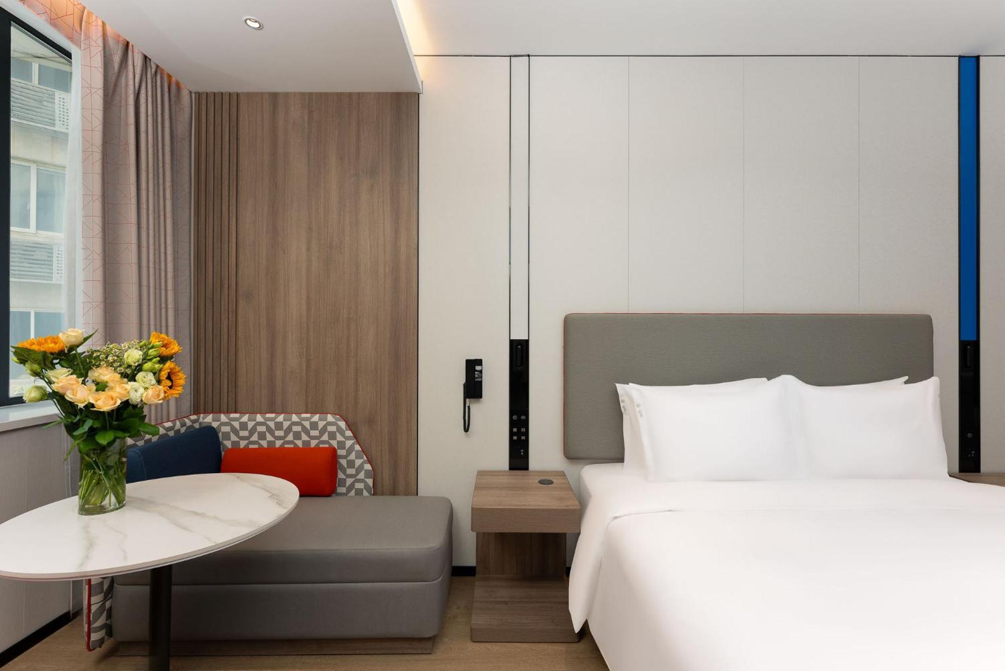 Holiday Inn Express Shanghai Jing'An Temple By Ihg Esterno foto